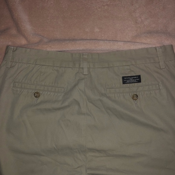 Men’s Light Gray Banana Republic Chinos - Picture 3 of 4